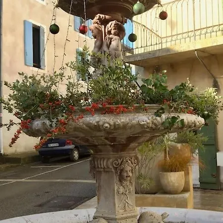 Maison De Village